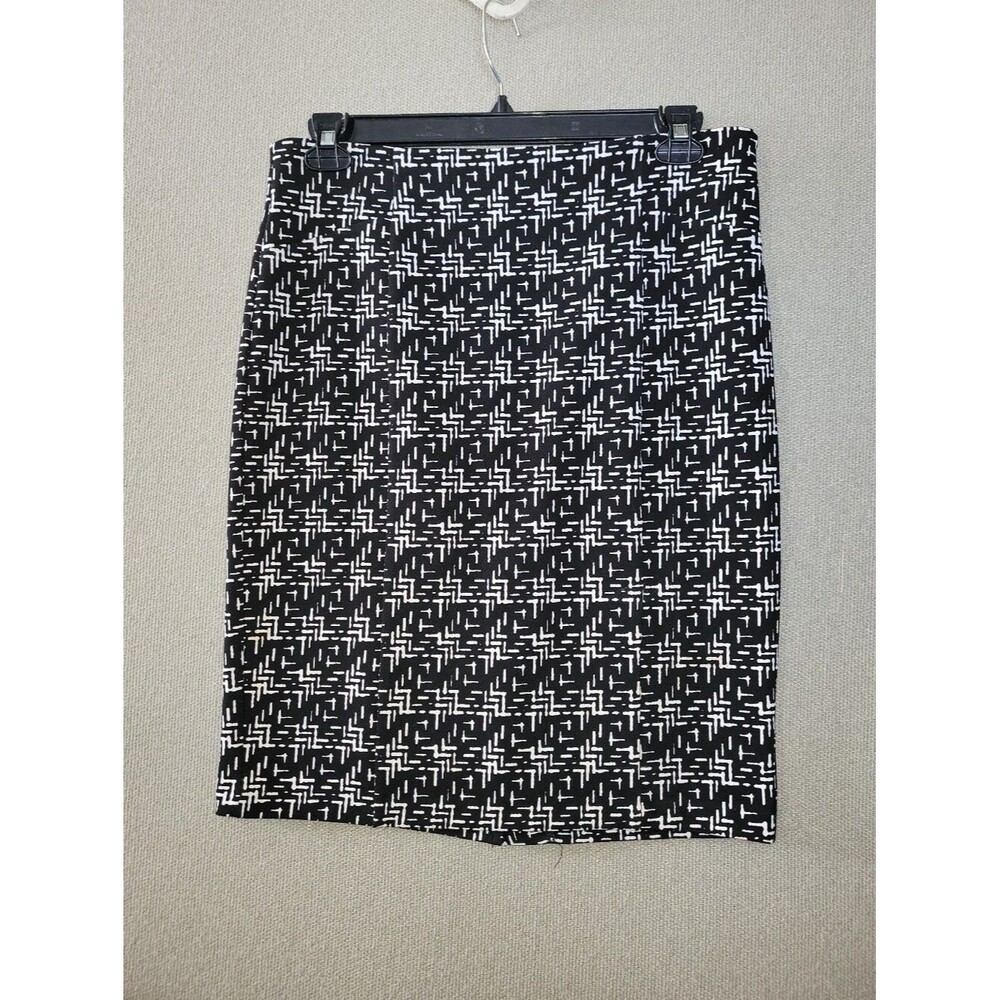 Roz & Ali Size Medium Black and White Geometric Pencil Skirt